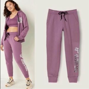 Pink Victoria Secret
EVERYDAY LOUNGE SKINNY
JOGGER X-Large set X-Large